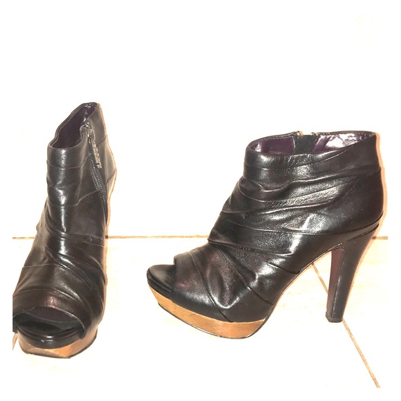 Miss Sixty Black Leather ankle peep toe pumps. - Picture 2 of 8